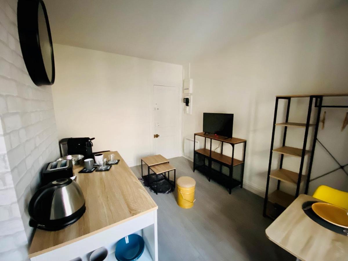Enghien-Les-Bains: Studio Au Coeur Du Centre Ville. ภายนอก รูปภาพ